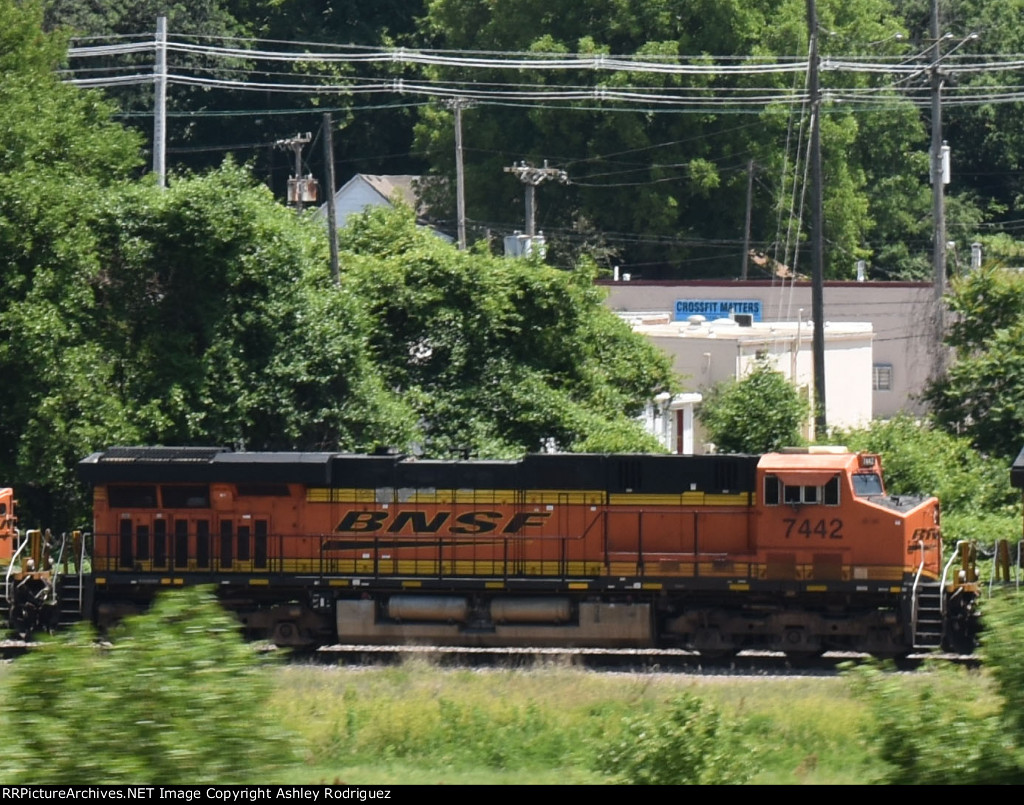 BNSF 7442